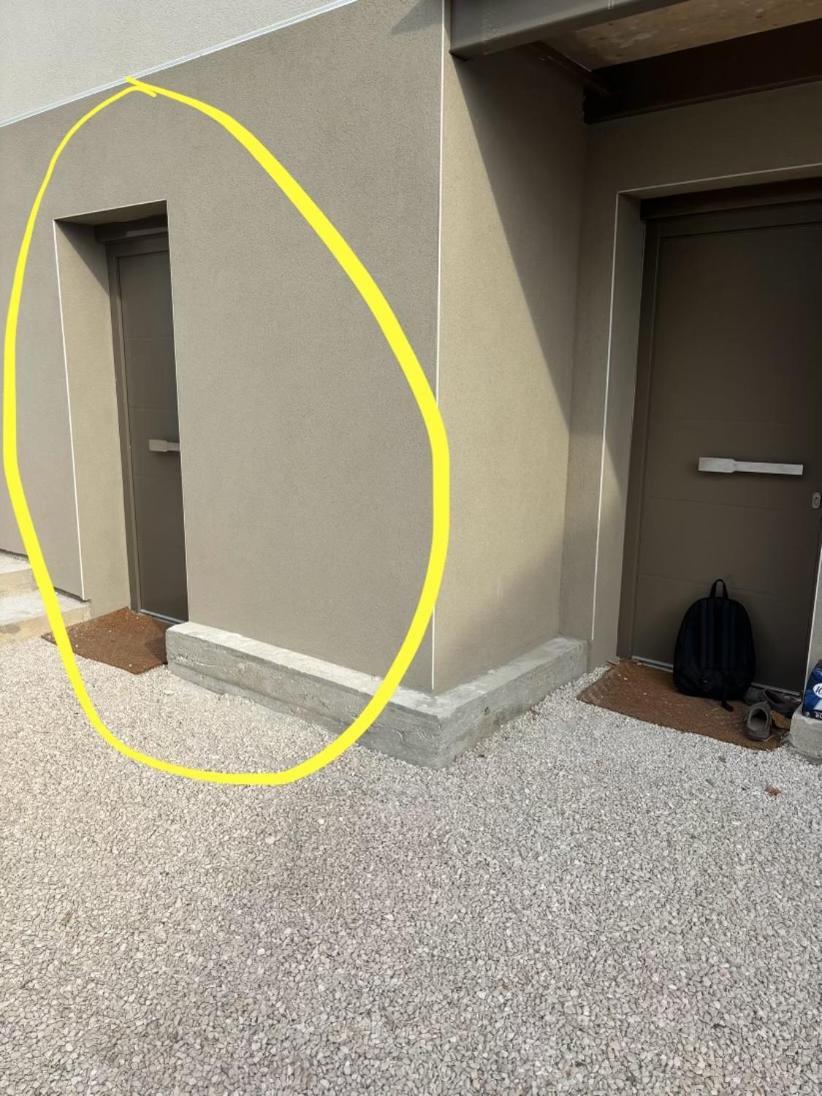 Apartamento Chambre Privee Avec Salle De Bain Partagee - La Brousse Genay  Exterior foto